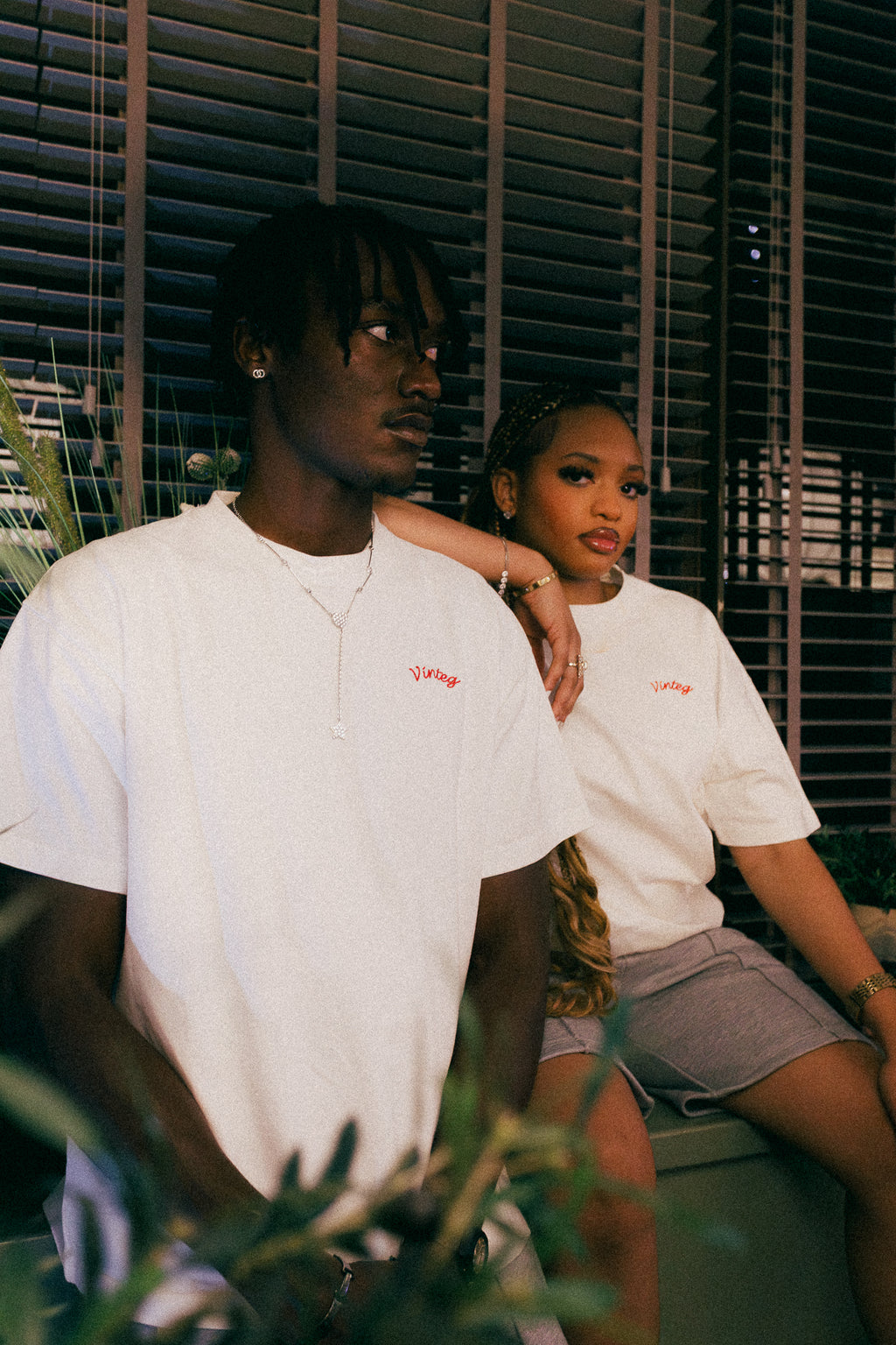 VINTEG LOGO TEE -WHITE